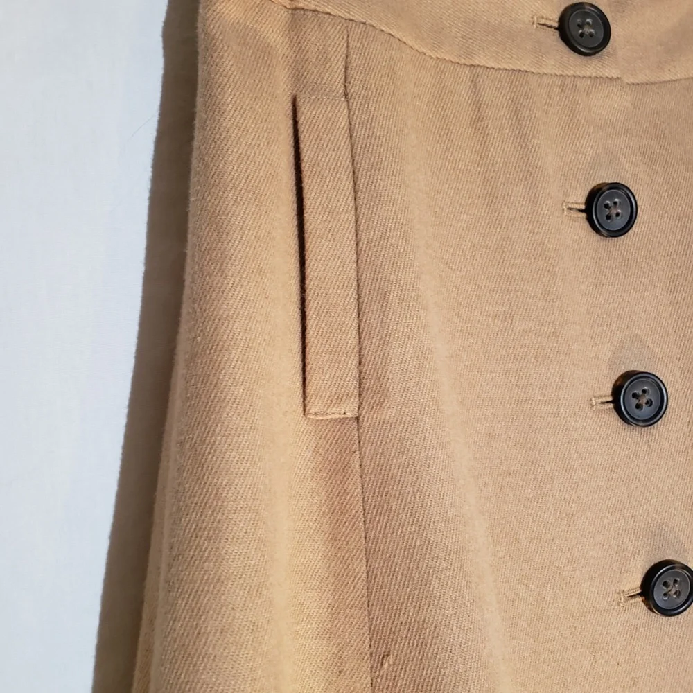 *Banana Republic* Tan front button A-line skirt, size 2 - Picture 3 of 10